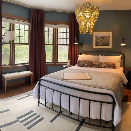 Estello Suites & Spa Lac-Mégantic 外观 照片