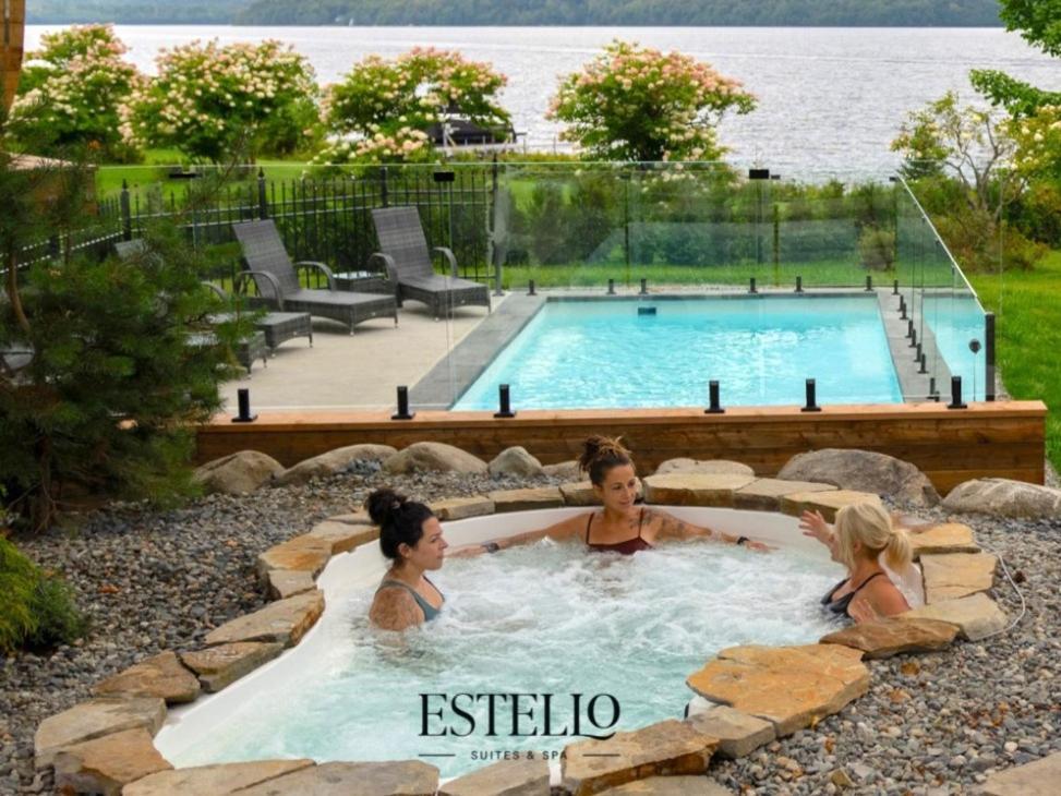Estello Suites & Spa Lac-Mégantic 外观 照片