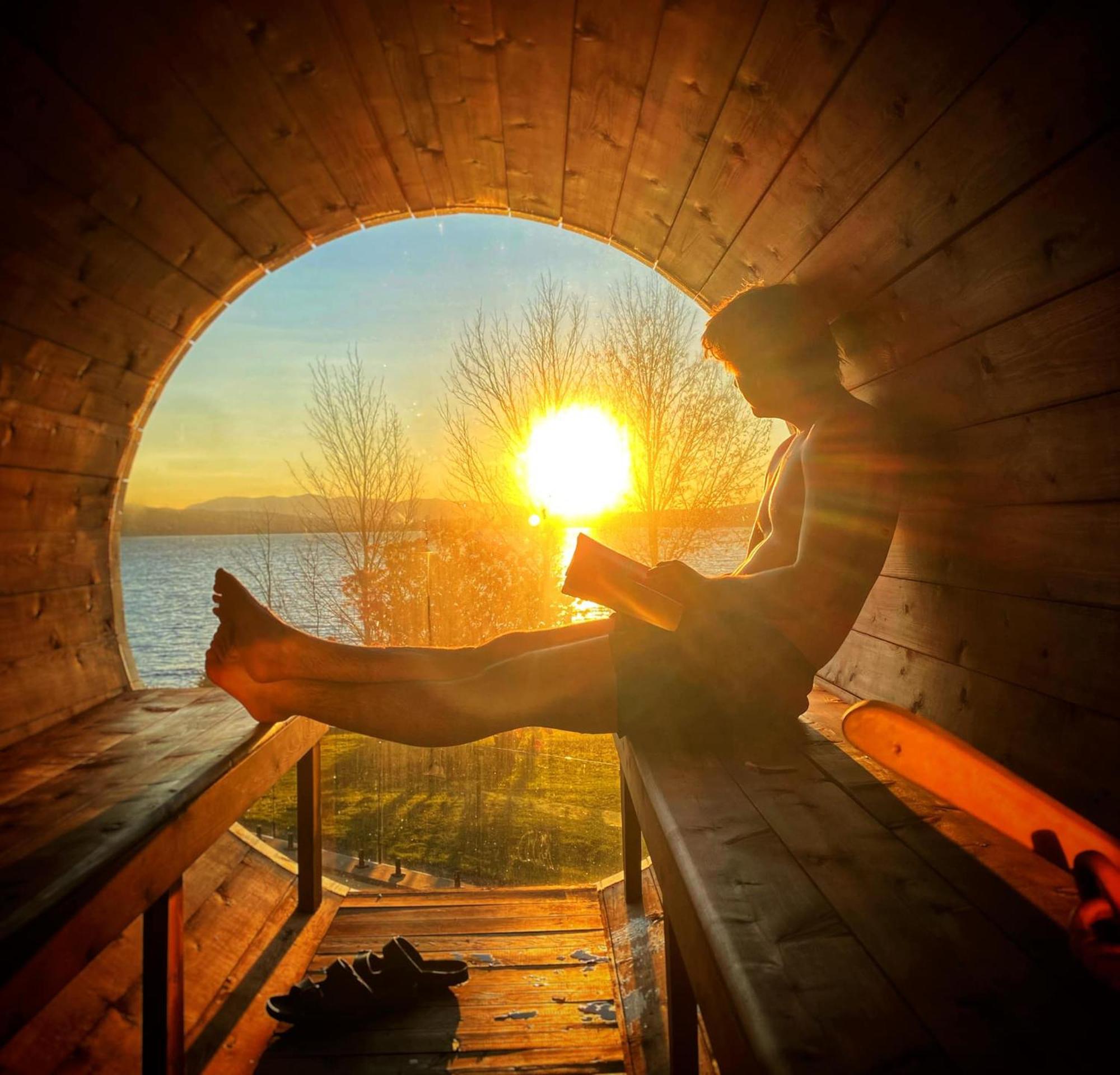 Estello Suites & Spa Lac-Mégantic 外观 照片