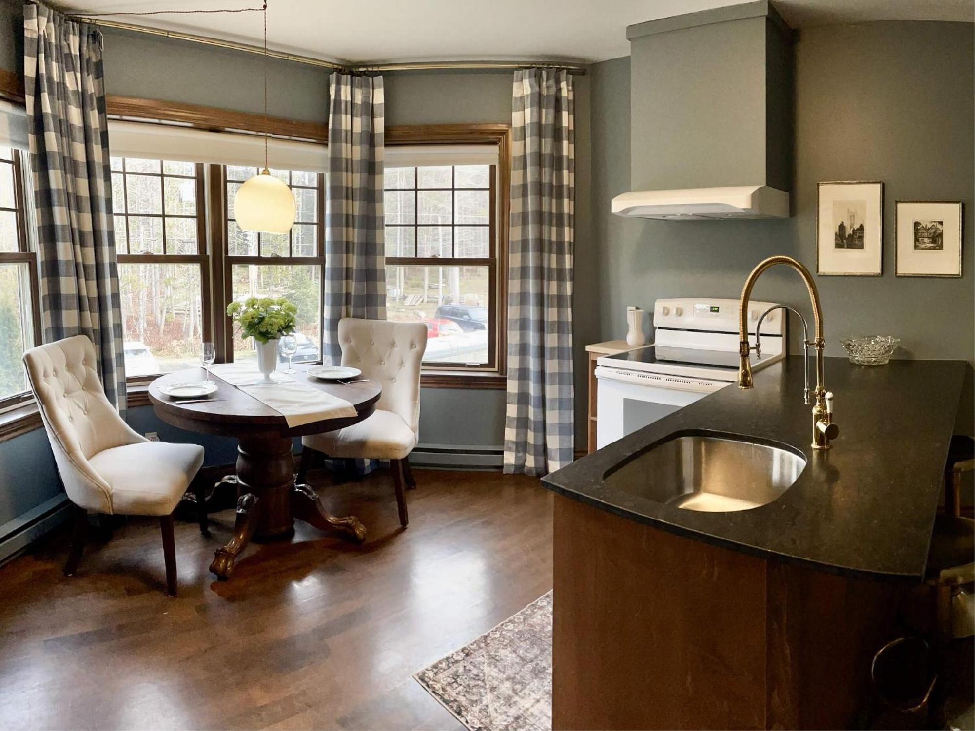 Estello Suites & Spa Lac-Mégantic 外观 照片