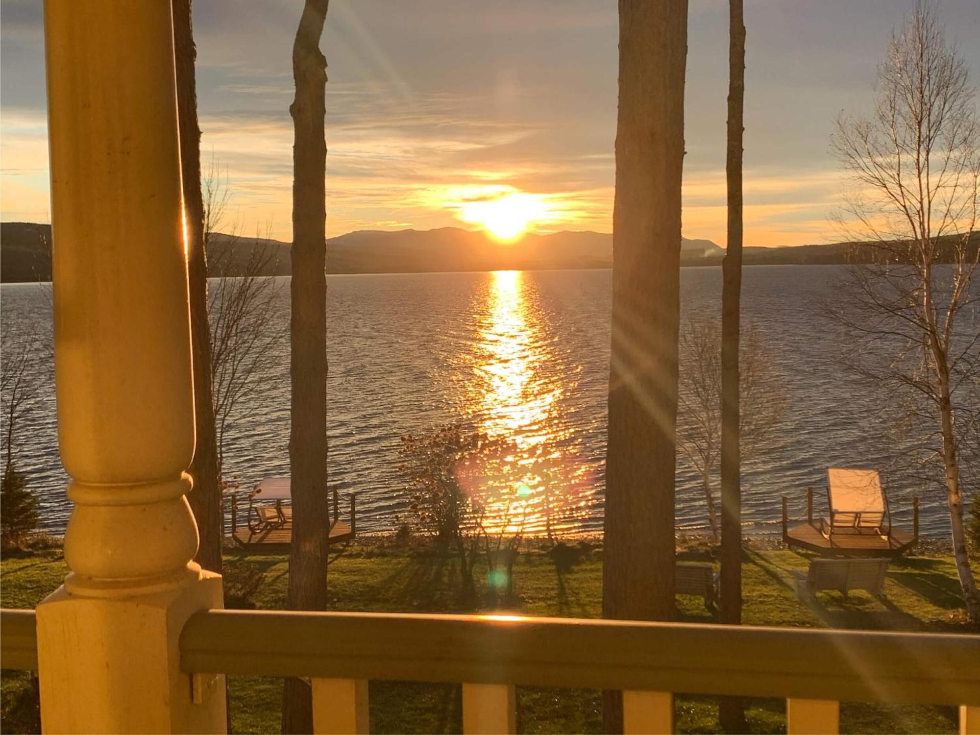 Estello Suites & Spa Lac-Mégantic 客房 照片