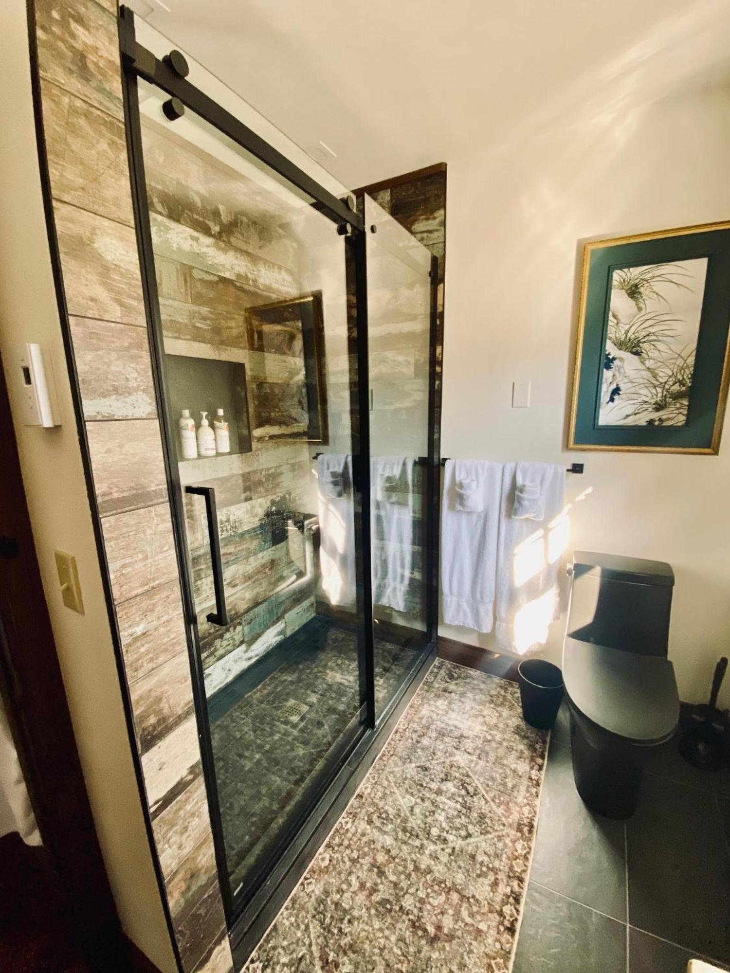 Estello Suites & Spa Lac-Mégantic 外观 照片